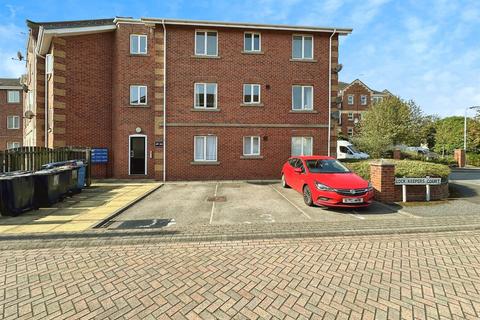 3 bedroom apartment for sale, Lock Keepers Court, Hull HU9