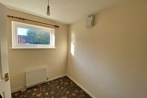 2 bedroom apartment to rent, Lodge Gardens , Lodge Close