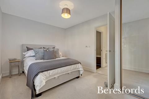 6 Croot Place, Runwell, Wickford, SS11 7LB