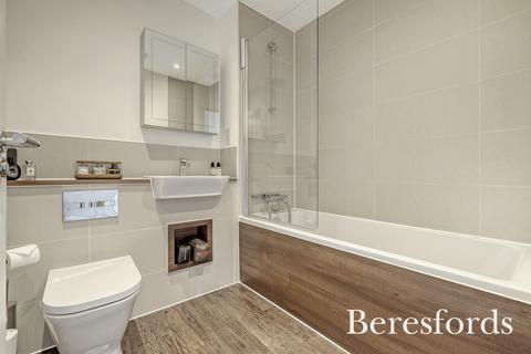 6 Croot Place, Runwell, Wickford, SS11 7LB
