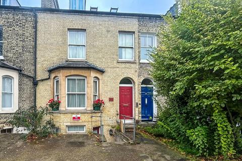 1 bedroom in a house share to rent, Hills Road, Cambridge CB2