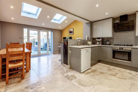 3 bedroom terraced house to rent, Stratton Heights | Cirencester