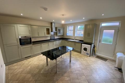 3 bedroom terraced house to rent, Gilesgate, Durham