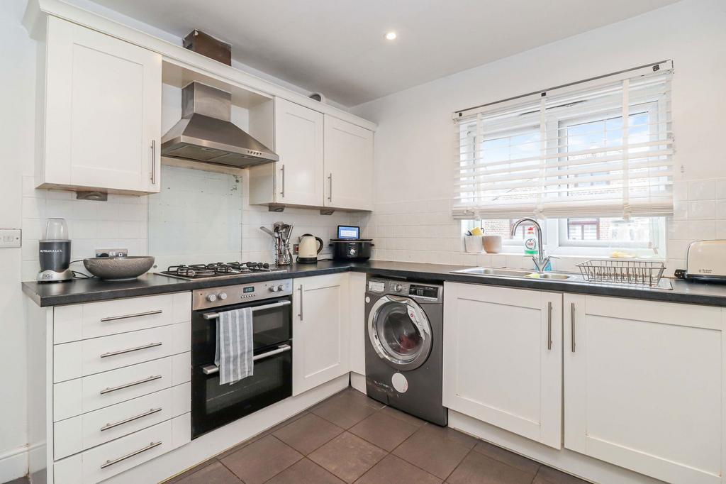 Cameron Road, Chesham HP5 3 bed terraced house for sale £464,950