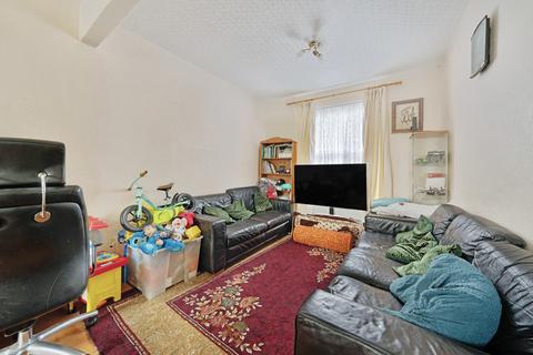 2 bedroom terraced house for sale, Morley Avenue, London N22