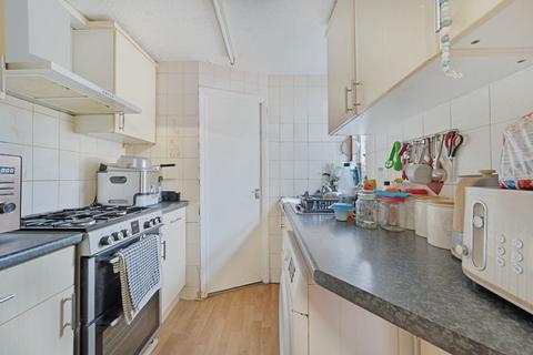 2 bedroom terraced house for sale, Morley Avenue, London N22