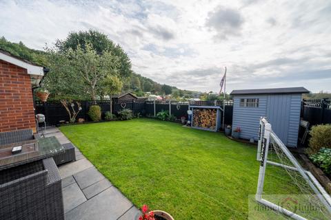 32 Ashenhurst Way, Leek, ST13 5SB