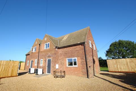 3 bedroom semi-detached house to rent, Holme Fen, Peterborough PE7