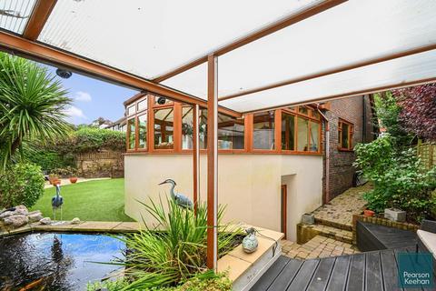 4 bedroom detached bungalow for sale, Graham Avenue, Brighton