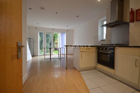 5 bedroom townhouse to rent, Franklin Place, London, Greater London. SE13