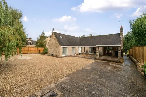 3 bedroom bungalow for sale, Gloucester Road, Cheltenham GL54