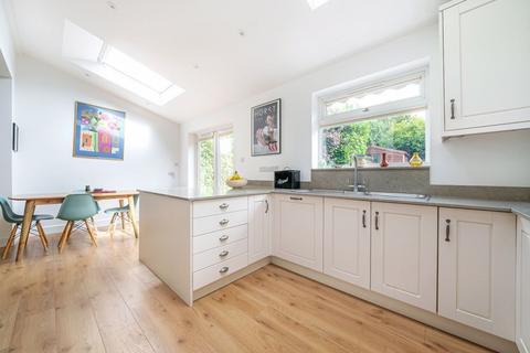 38 Ridgeway Avenue, Barnet, EN4 8TW