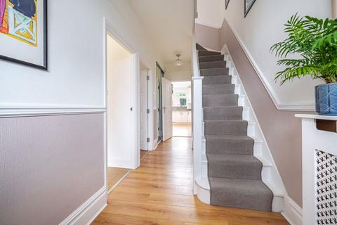 38 Ridgeway Avenue, Barnet, EN4 8TW
