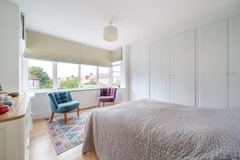 38 Ridgeway Avenue, Barnet, EN4 8TW