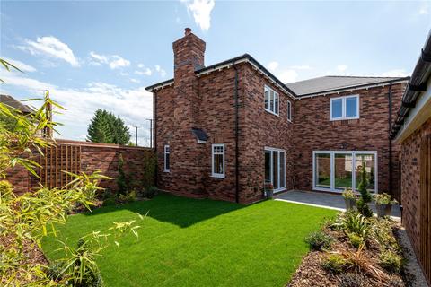 5 bedroom detached house for sale, Whitworth Gardens, Stratford Road, Honeybourne, Worcestershire, WR11