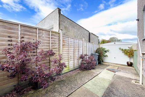10 Castle Drive, Neath, SA11 3UY