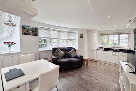 1 bedroom apartment for sale, Merillion Court, Mill Hill