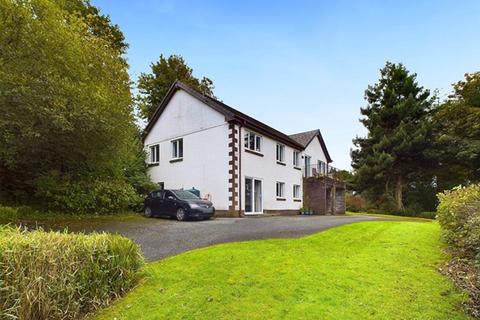 5 bedroom detached house for sale, Alltwalis Road, Pontarsais, Carmarthen