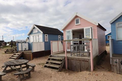 1 bedroom property for sale, Mudeford Sand Spit, Christchurch Hut 177