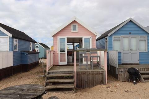 1 bedroom property for sale, Mudeford Sand Spit, Christchurch Hut 177