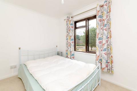 1 bedroom flat for sale, Ladygrove Drive, Burpham, Guildford, GU4