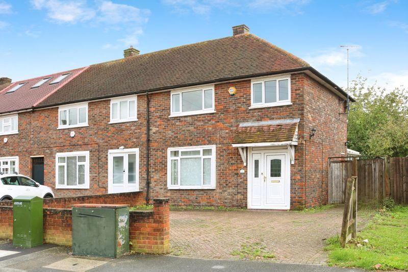 Trelawney Avenue, Langley 3 bed end of terrace house for sale £535,000