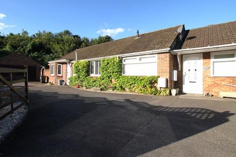 6 bedroom detached bungalow for sale, Temple Ewell