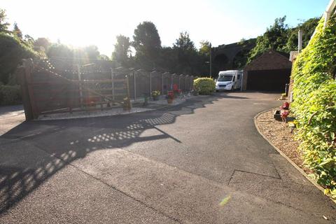 30 Lower Road, Temple Ewell, Dover, CT16 3DX