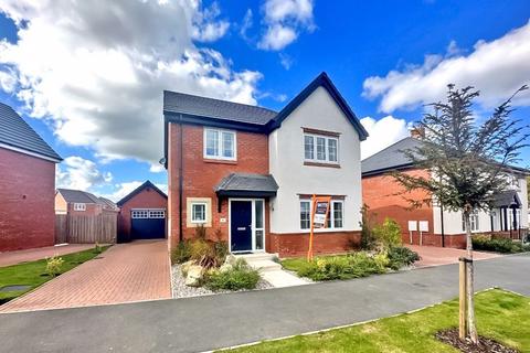 4 bedroom detached house for sale, Plant Valley Glade, Cheslyn Hay