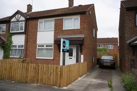 2 bedroom semi-detached house to rent, Windsor Court, Middlesbrough TS6 7QY