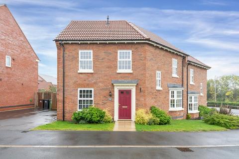 3 bedroom semi-detached house for sale, Excellent Home at Easton Close, Melton Mowbray. LE13 0RY