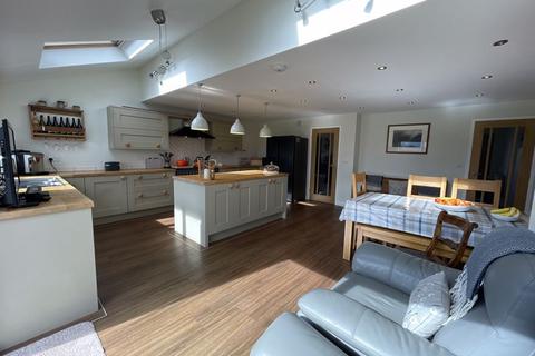 4 bedroom detached house for sale, Llangefni, Isle of Anglesey