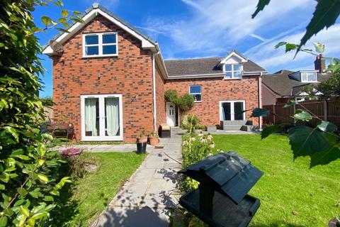 5 bedroom detached house for sale, Delamere Street, Winsford