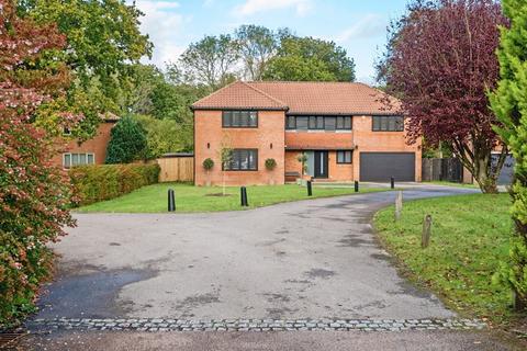 5 bedroom detached house for sale, Small Dole