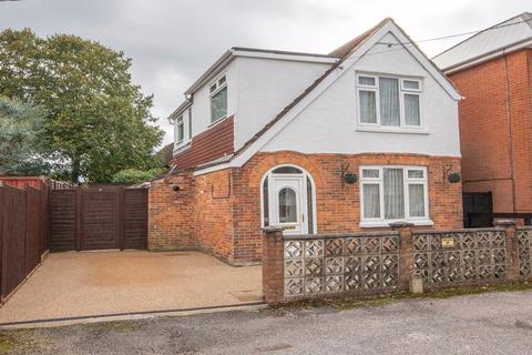 3 bedroom detached house for sale, Totton