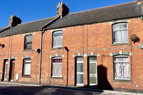 3 bedroom terraced house for sale, Silver Street, Chard, Somerset TA20