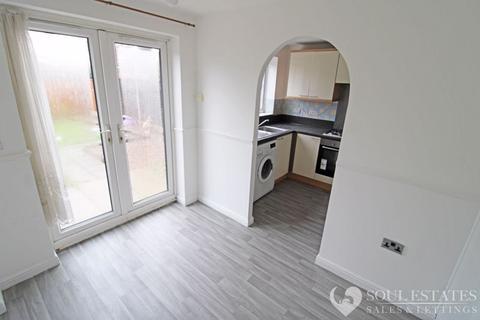 3 bedroom semi-detached house to rent, Wheelwright Close, Wednesbury WS10