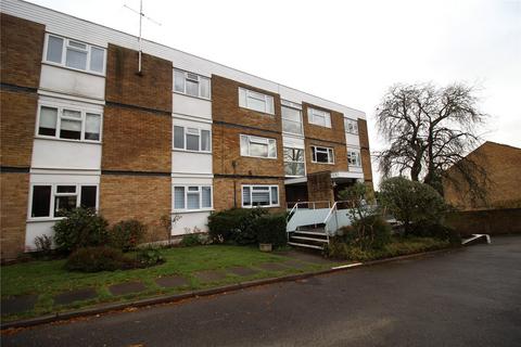 2 bedroom flat to rent, Bay Court, Doctors Commons Road