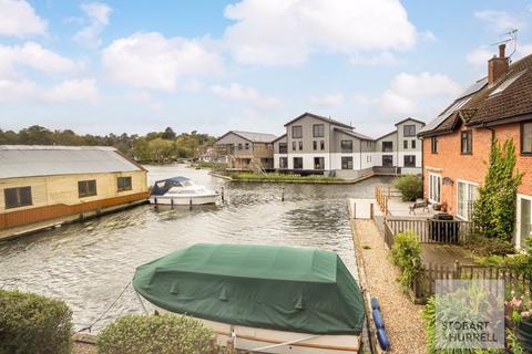 2 bedroom end of terrace house for sale, Marsh Road, Norwich NR12