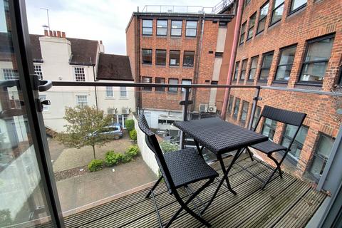 2 bedroom apartment to rent, Marquis Court, Epsom, KT19