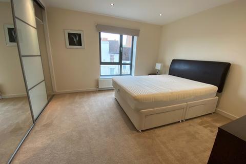 2 bedroom apartment to rent, Marquis Court, Epsom, KT19