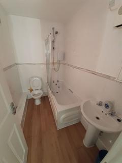 2 bedroom terraced house to rent, Station Street, LE18 4TH