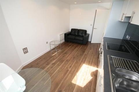 2 bedroom apartment for sale, The Heart, Salford Quay M50