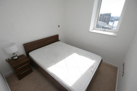 2 bedroom apartment for sale, The Heart, Salford Quay M50