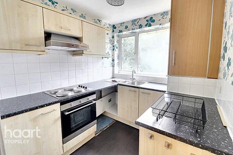 2 bedroom maisonette for sale, Hitchin Road, Luton