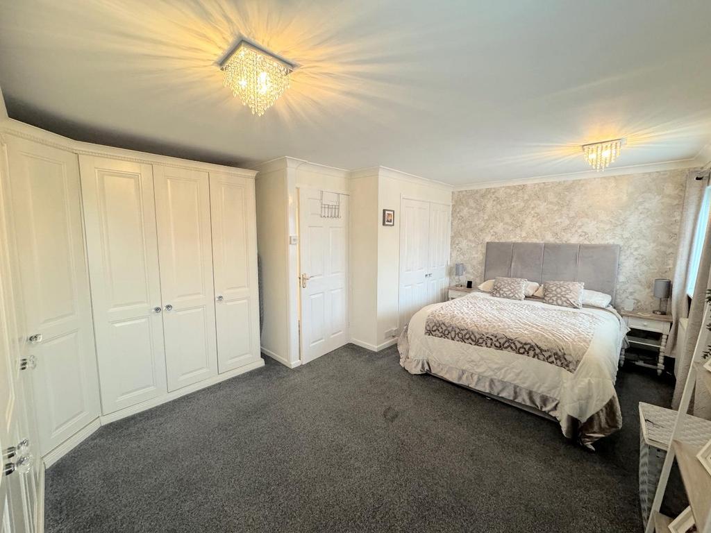 Bedroom 1 ( rear)