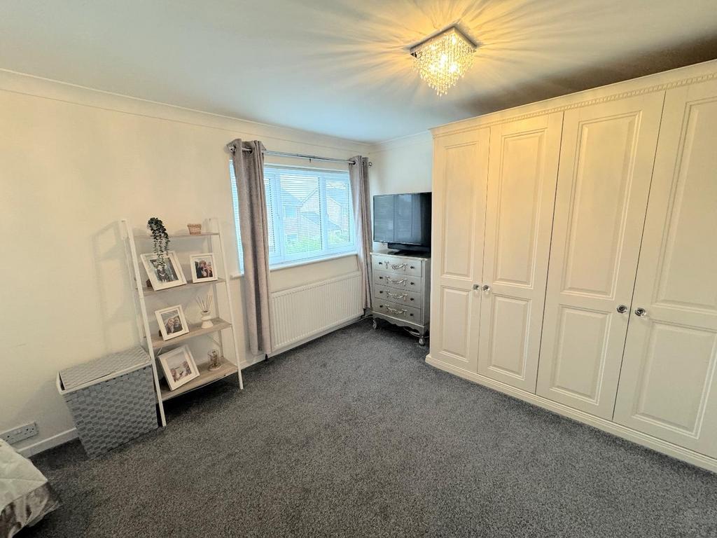 Bedroom 1 ( rear)