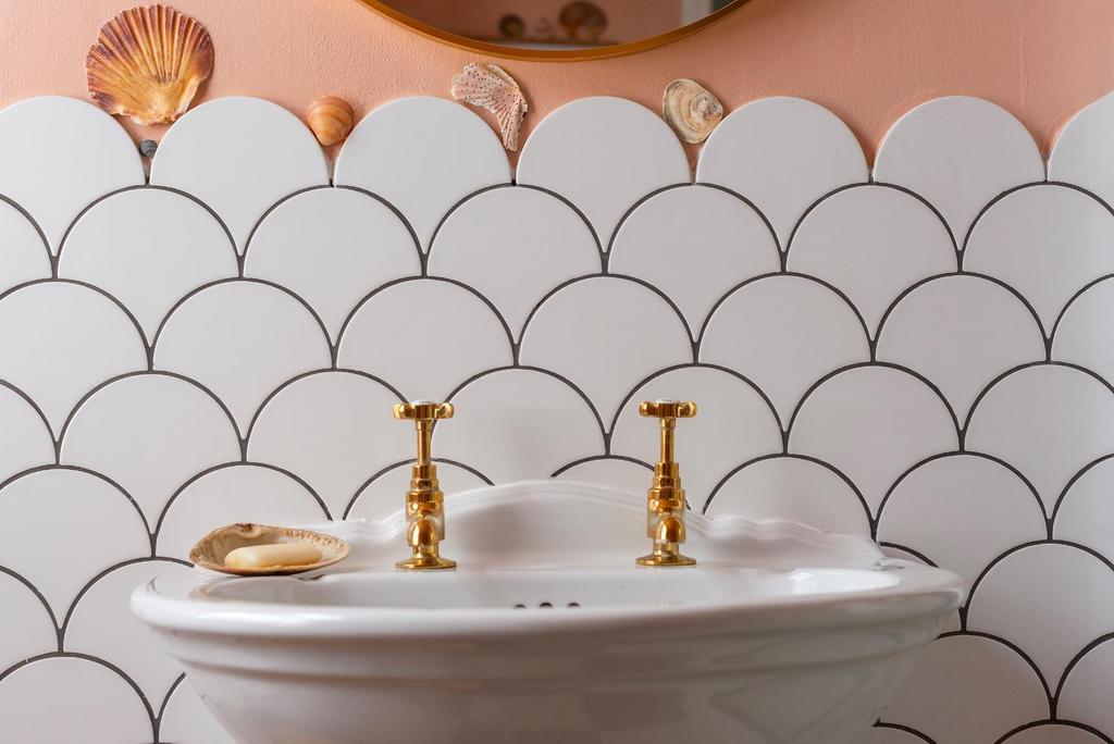 3 A0 RBR - Bathroom A.jpg