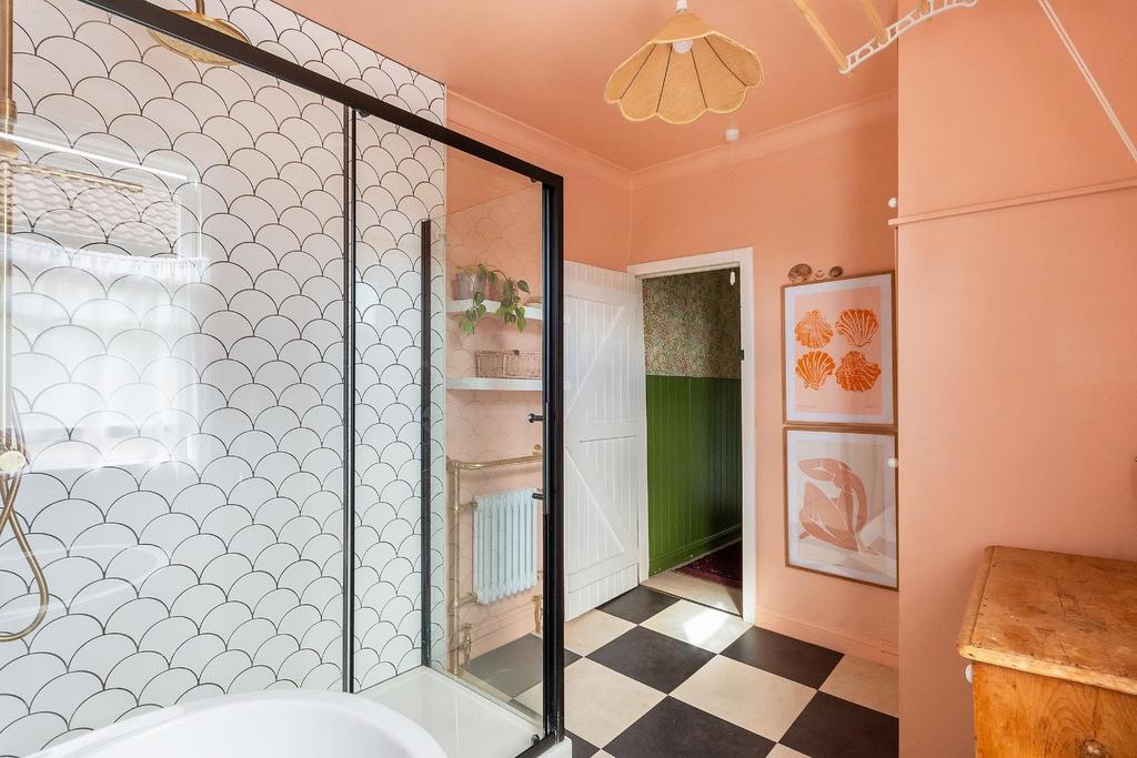 3 A0 RBR - Bathroom B.jpg
