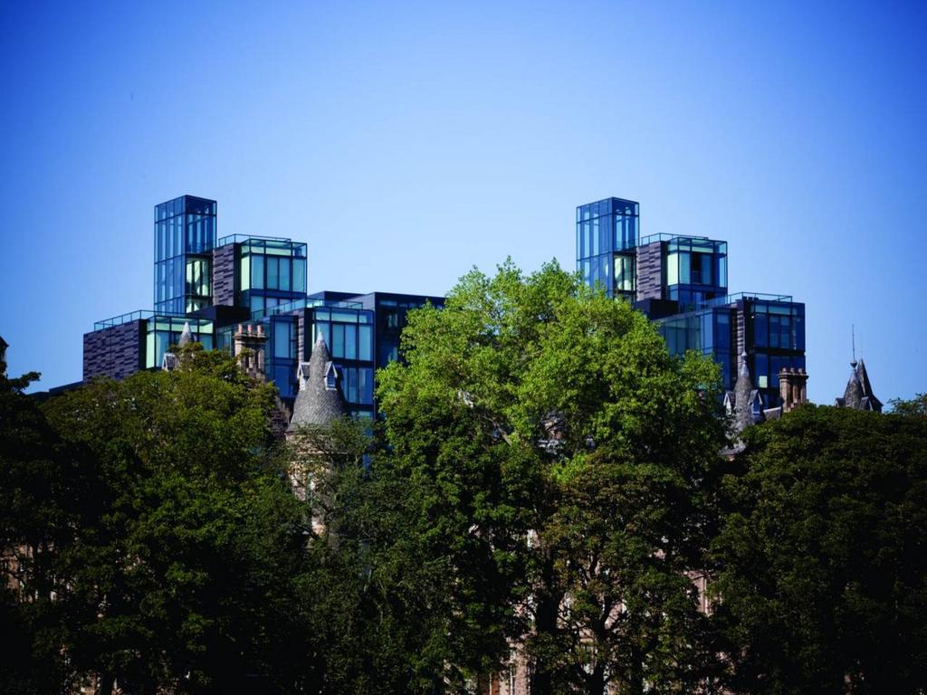 Simpson Loan, Quartermile, Edinburgh 1 bed flat to rent £1,595 pcm (£